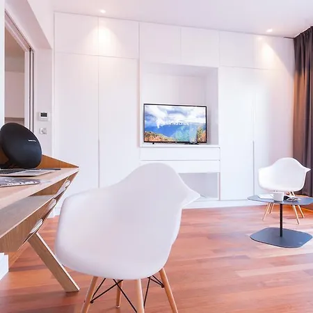 Loft Luxe Hyper Centre: Terrasse/piscine/ Salle De Sport Couette-café 2*